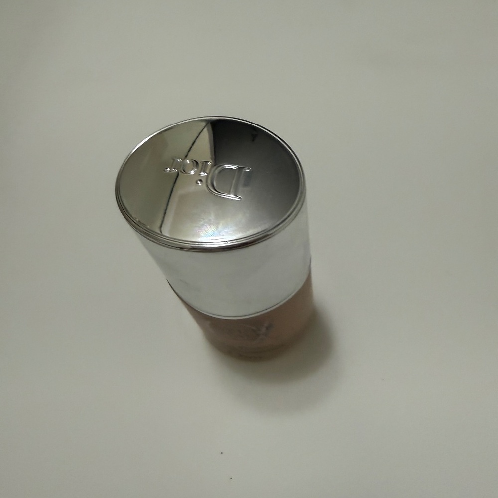 Makeup - Picture 3 of 3